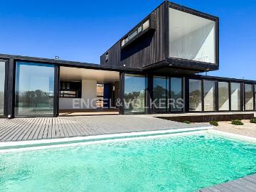 Moderna Casa con Preciosas Vistas, Condominio Maitenes
