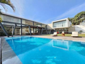Moderna casa de lujo en venta en la mejor zona de La Molina