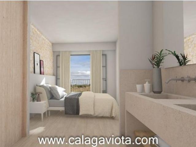 Moderna casa de pueblo con piscina