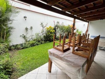 Moderna casa en las gardenias