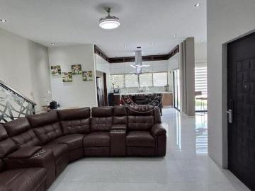 Moderna casa en venta en Fracc. Habita
