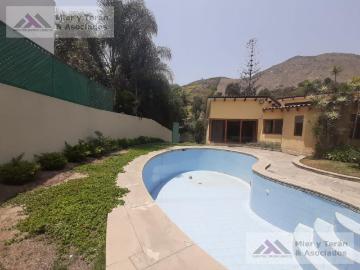 Moderna casa en venta en la molina