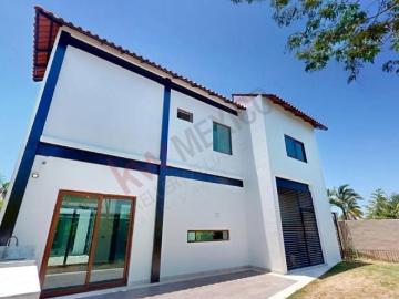 Moderna Casa en Venta El Tigre LUJO Nuevo Vallarta Golf y Club de Playa Tenis Gymnacio