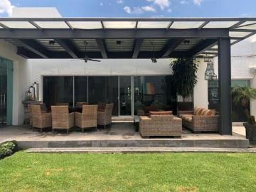 MODERNA CASA EN VENTA, RENTA O RENTA CON OPCIÓN A COMPRA