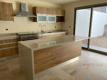 Moderna Casa Nueva en Fracc. Club de Golf La Loma SLP