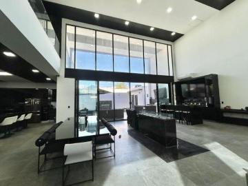 MODERNA RESIDENCIA EN VENTA EN RESIDENCIAL TORRE ALTA