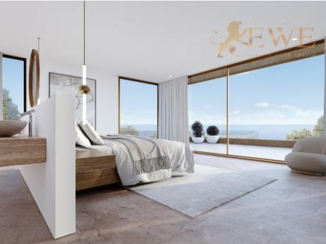 Moderna villa con vistas al mar y al valle en Jávea