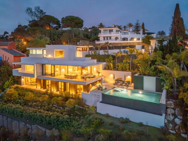 Moderna Villa Contemporánea de Nueva Construcción con Vistas. 745m² Marbella