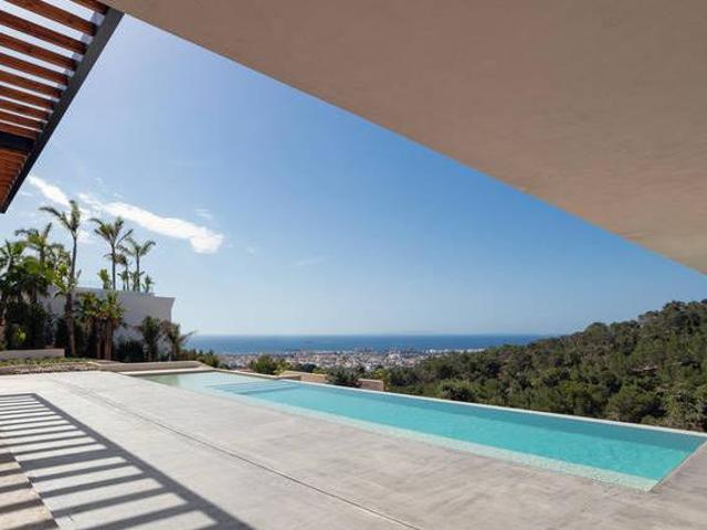 Moderna villa de nueva construccion cerca de Ibiza