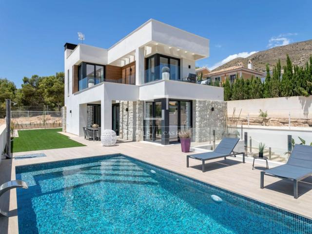 Moderna villa de obra nueva ubicada en Finestrat, con excele. 338m² Finestrat