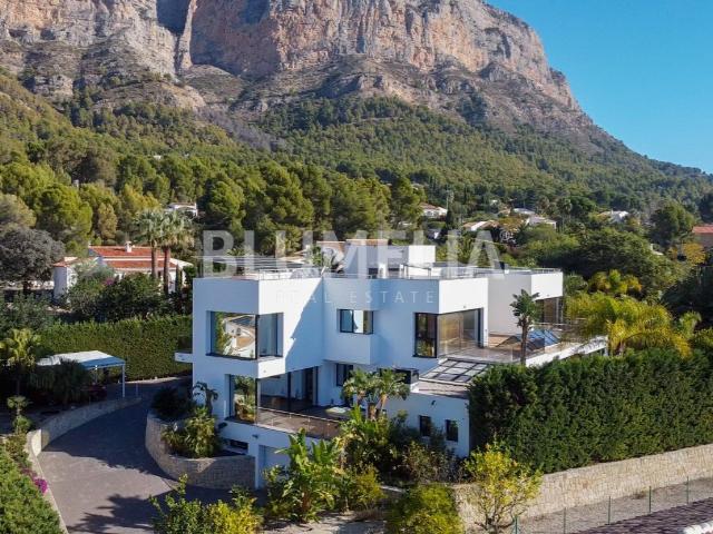 Moderna villa de lujo con vistas panoramicas en venta en Jáv. 679m² Jávea Xabia