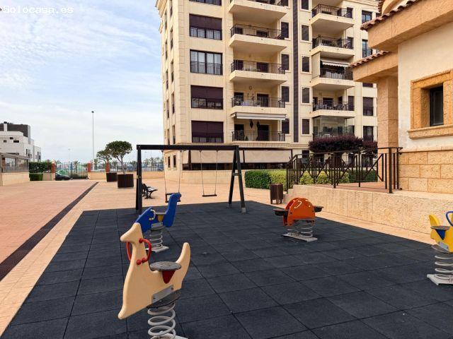MODERNA VIVIENDA EN VENTA DE CUATRO DORMITORIOS EN URBANIZACIÓN DE LUJO CON PISCINA Y GIMNASIO