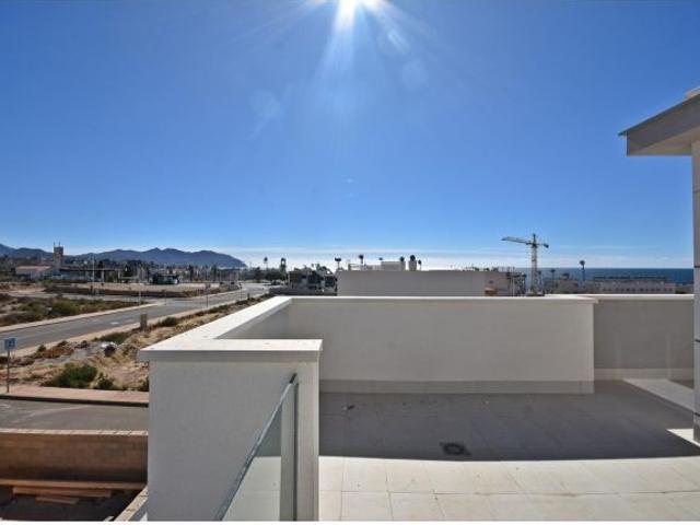 Modernas villas adosadas con vistas al mar en Puerto de Mazarrón