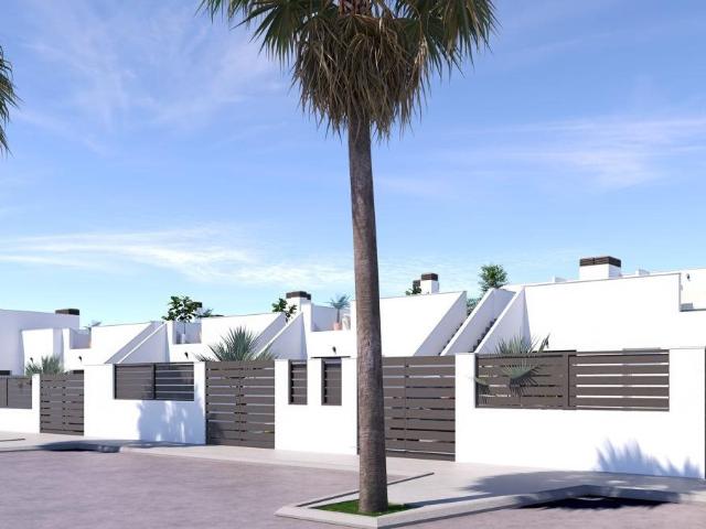 Modernas casas adosadas y pareadas de nueva construcción con. 82m² Roldán