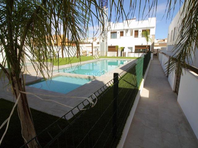 Modernas casas adosadas y pareadas en Pilar de la Horadada D. 107m² Pilar de la Horadada