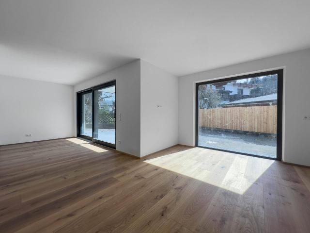 Moderne Neubauwohnung mit großzügiger Gartenfläche 05586