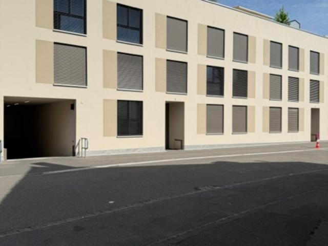 Moderne, neuwertige 4.5 Zimmer Wohnung zur Miete in Therwil