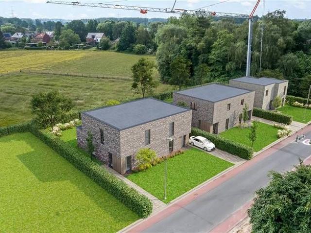MODERNE NIEUWBOUWWONING OP ZEER CENTRALE DOCH RUSTIGE LIGGIN