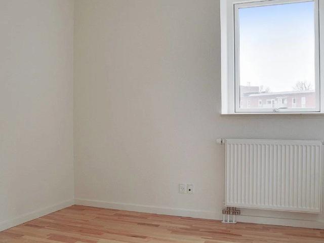 Moderne og lys lejlighed