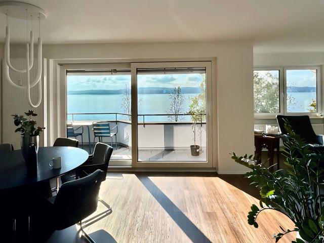 Penthouse mit 180 Grad Seesicht in ruhiger & seenaher Lage
