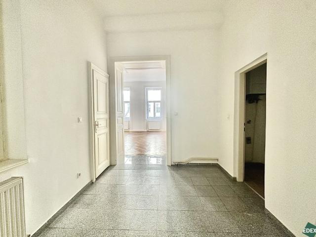 Moderne Altbauwohnung in U Bahnnähe