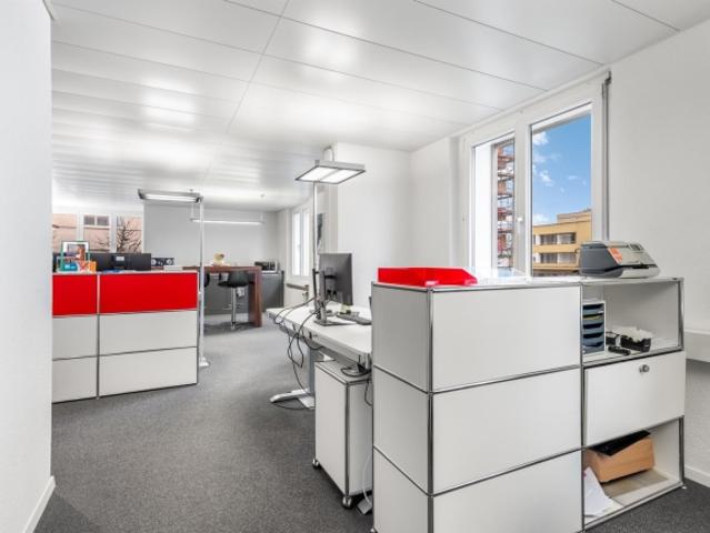 Moderne Büroflächen in Wohlen zentral und flexibel nutzbar