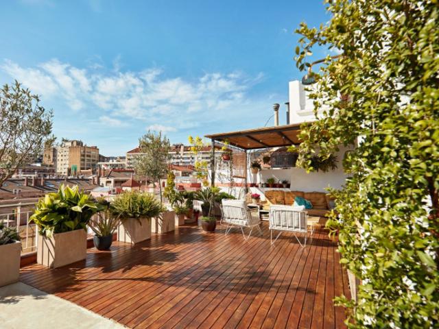 Über den Dächern Wiens: moderne Dachterrassen Wohnung mit 360 Blick