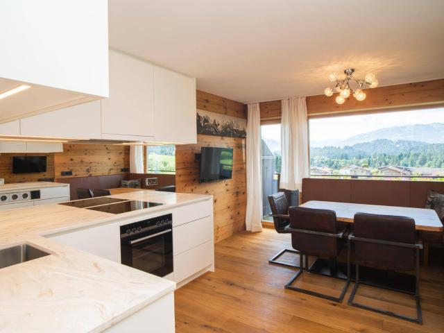 Moderne Dachgeschosswohnung mit Freizeitwohnsitz 06442