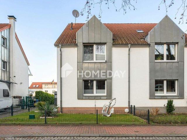 Moderne Doppelhaushälfte mit Garten, Terrasse und Garage gepflegt & familienfreundlich