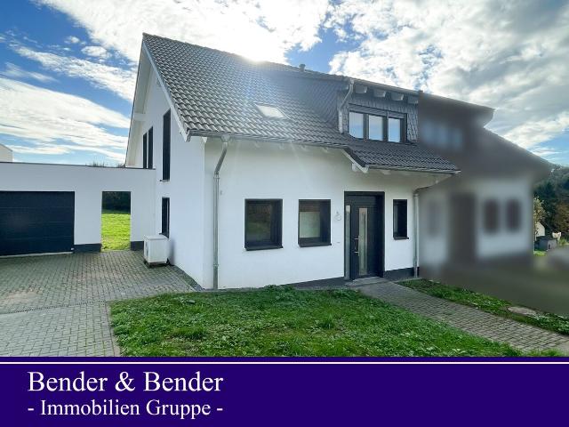 PREISREDUZIERUNG*Moderne Doppelhaushälfte mit Garten in ruhiger Lage von Windeck! Neubau mit viel Potential!