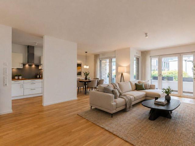 Moderne Drei Zimmer Gartenwohnung mit Terrasse und TG Stellplatz