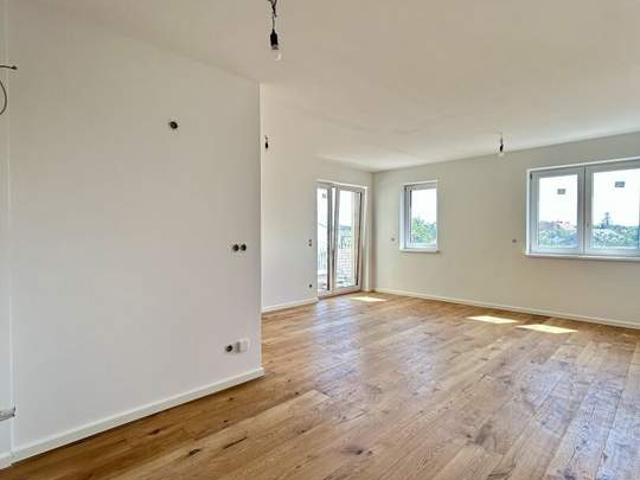 Moderne Erstbezug Wohnung mit Balkon in Mannswörth Perfekt für Singles oder Paare!