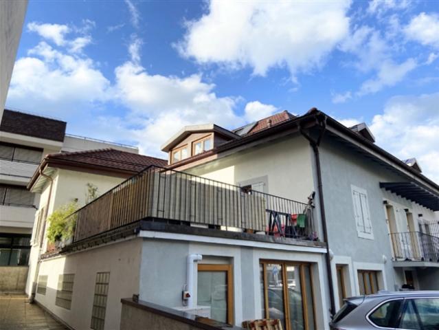 Moderne Geschäftsräume in Chêne Bourg zum Verkauf für Investor