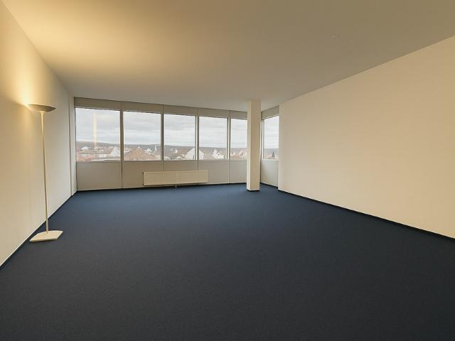 Moderne Gewerbeflächen für flexible Nutzung in Frankfurt