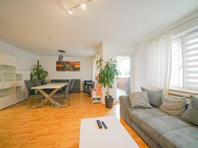 Moderne, großzügige Vier Zimmer Wohnung in schöner Lage von Ratingen Ost