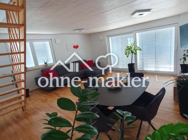 Moderne, helle 3,5 Zimmer Maisonettewohnung