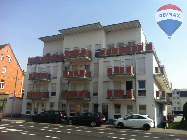 Moderne, helle 3 ZKB Wohnung mit Balkon in zentraler Lage