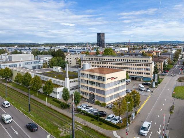 MODERNE LAGER UND LOGISTIKFLÄCHE