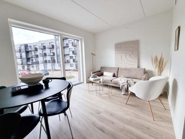 Moderne 2 værelses lejligheder med altan i nyt boligområde
