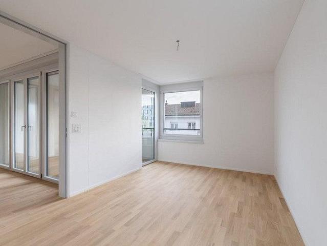 Moderne, lichtdurchflutete Wohnung