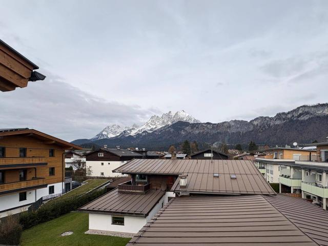 Moderne Penthousewohnung in St. Johann 06081