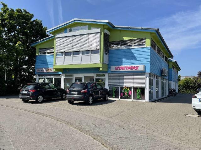 Moderne Praxis oder Büroräume in bevorzugtem urbanen Gewerbe /Mischgebiet