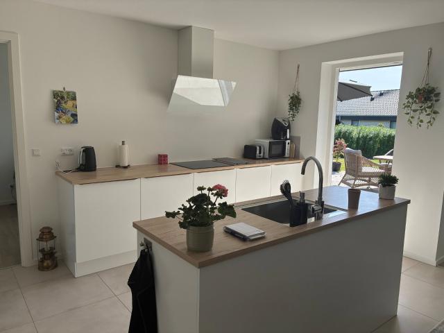 Moderne rækkehus fra 2021 med 125 m2 og lukket have
