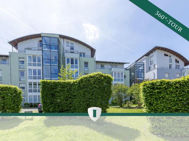 Moderne, renovierte 3,5 Zi. Wohnung mit Balkon, Aufzug u. TG Stp. in zentraler Lage