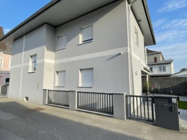 Moderne Stadtvilla in Top Lage 160m² Wohnfläche, vollrenoviert, Terrasse, Garage, 2 Stellplätze