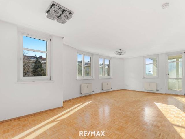 Moderne, schöne 3,5 Zimmer Eigentumswohnung mit zwei Balkonen in Klagenfurt