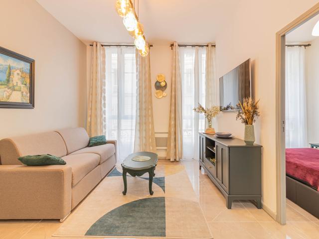 Moderne T2 Meublé de 47m2, Fonctionnel et Accueillant, avec un Séjour Convivial