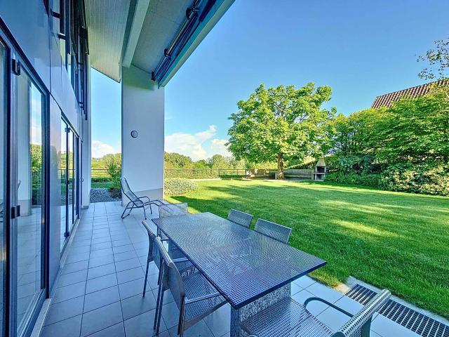 Moderne und familienfreundliche freistehende Villa von 264 m²