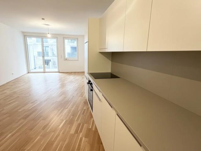 Moderne und helle 1 Zimmer Wohnung mit Balkon / Ab sofort verfügbar