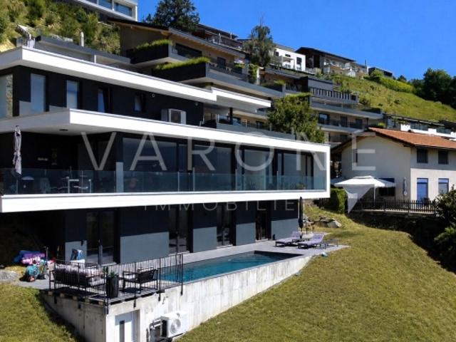 Moderne Villa mit 6,5 Zimmern, Pool und Panoramablick